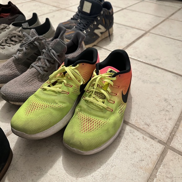 9 used pairs of shoes and sneakers at bottom prices! - Picture 5 of 10